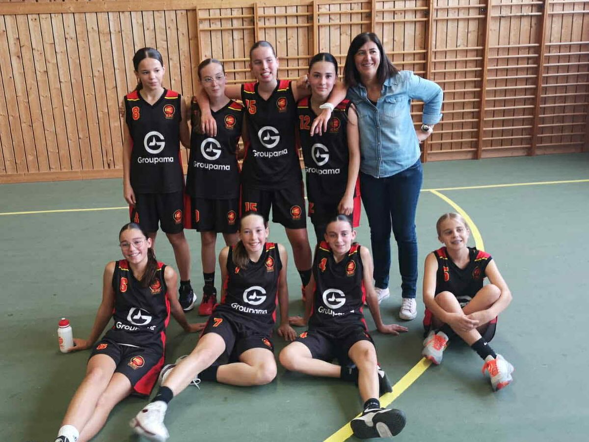 U15 F VS SERVON